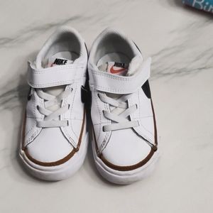 Toddler Nike Court Legacy Size 7